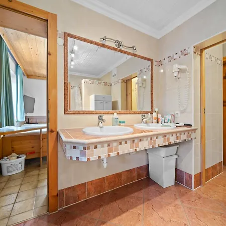 Apartment Haus Martin Eichhoernchen *